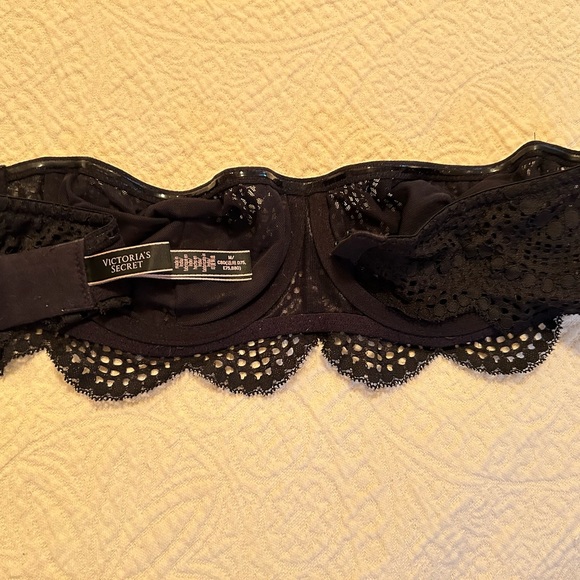 Victoria Secret Bandeau Bralette Bra Strapless Daisy Lace Unlined No Padding - Picture 2 of 3